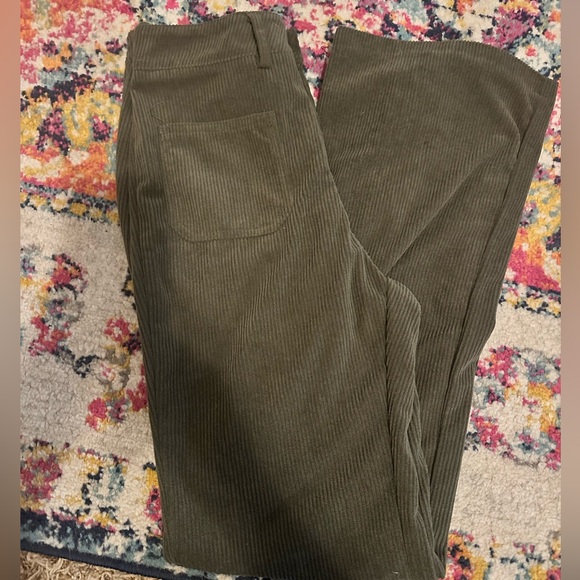 Gray Corduroy Pants with front and back pockets- Like New- Juniors Size Small - Picture 1 of 5